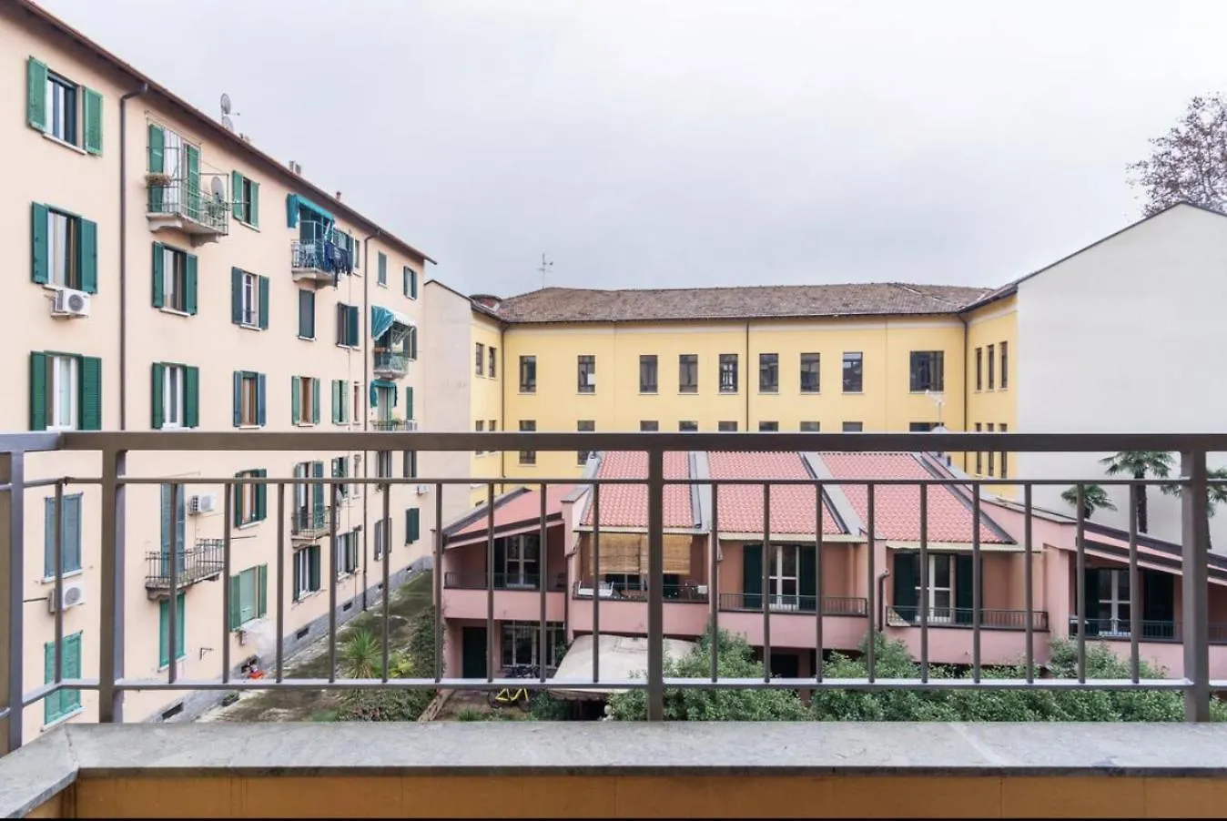 Cosy Apartment In Bovisa Milaan Italië
